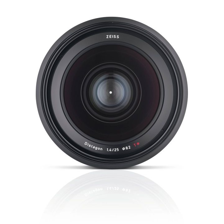Zeiss Milvus 25mm f/1.4 ZE Lens for Canon