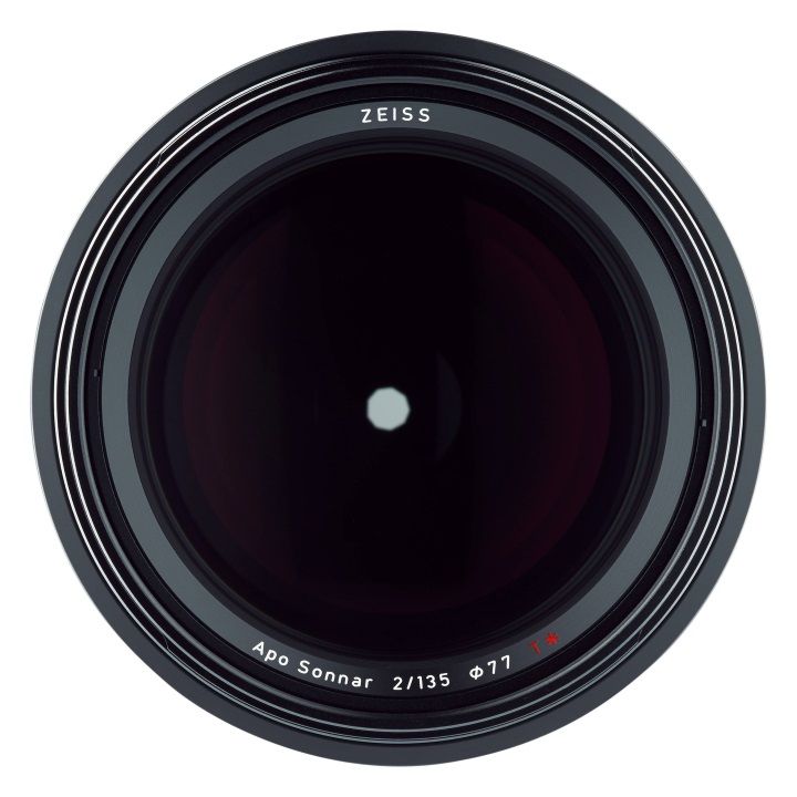 Zeiss Milvus 135mm f/2.0 ZE Lens for Canon