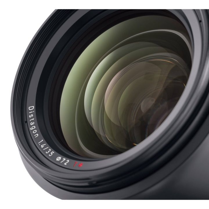 Zeiss Milvus 35mm f/1.4 ZE Lens for Canon